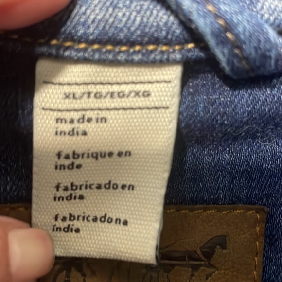 Levi washed out Jean jacket - Picture 8 of 8